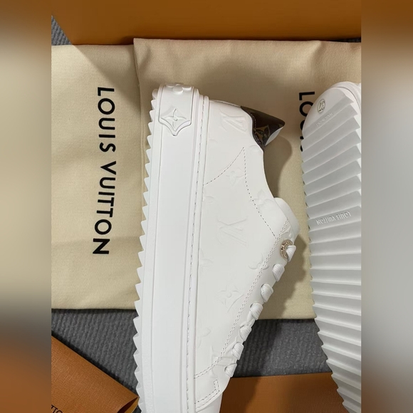 Louis Vuitton Time Out Sneaker - Picture 9 of 14